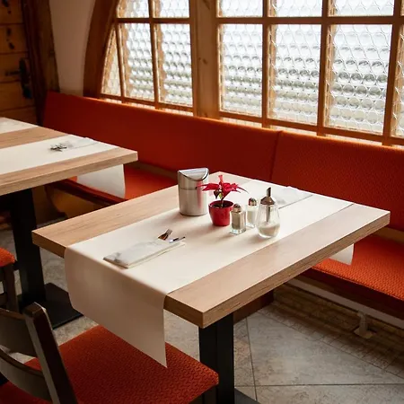 Otel Alpenlodge Val Gronda