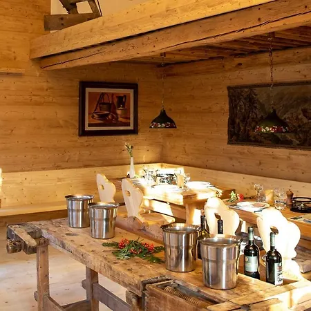 ホテル Alpenlodge Val Gronda オーバーサクセン