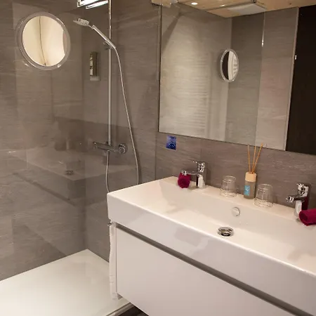 Otel Alpenlodge Val Gronda